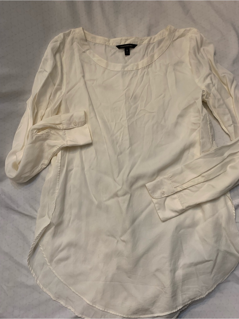 Banana Republic Cream Long Sleeve Button-Down Blouse